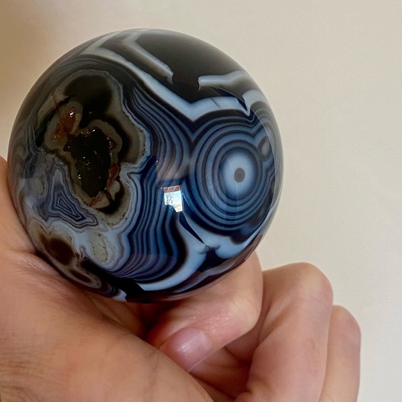 Stunning Black Sardonyx Crystal Sphere w Druzy - Picture 3 of 7
